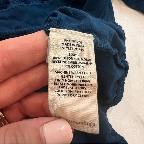 Soft surroundings embroidered top - Picture 6 of 7